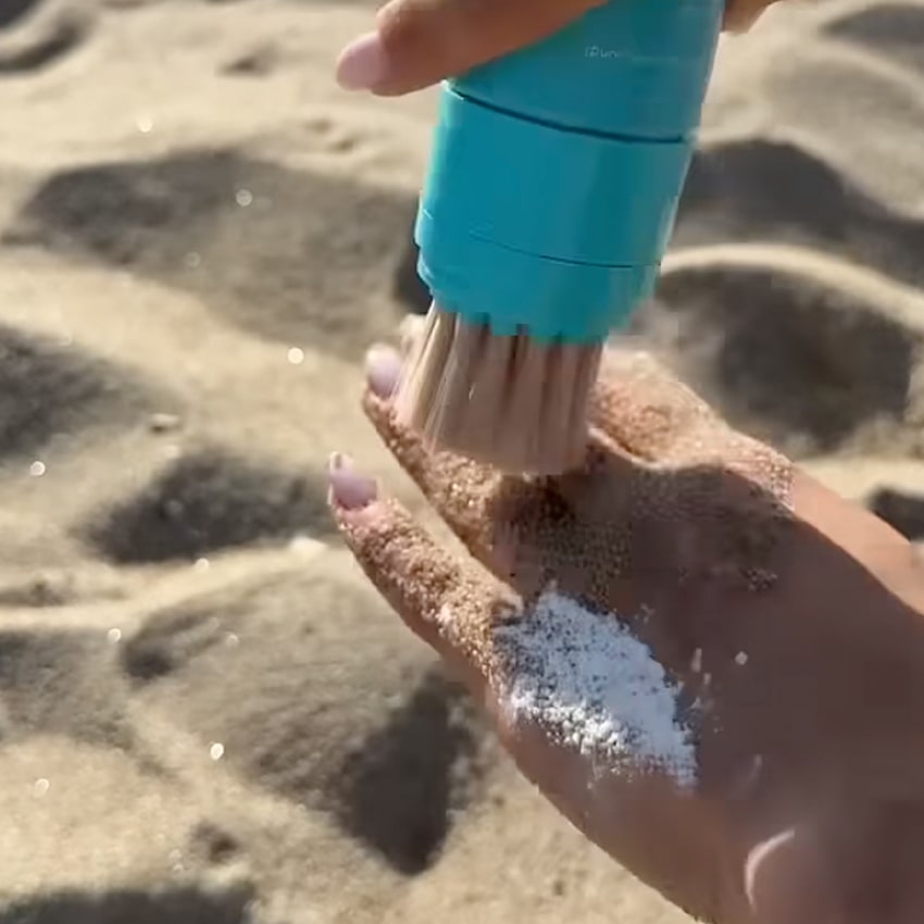 Sweeq Sand Cleaning Brush